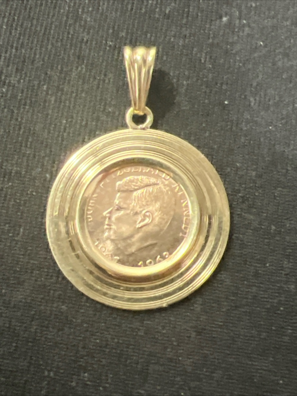 14K Gold JFK Presidency 1961-1963 Commemorative Memorial Medal Token Pendant